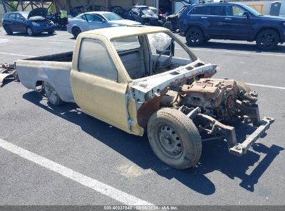 1990 TOYOTA PICKUP 1/2 TON SHORT WHEELBASE Yellow  Gasoline 2G1FC3D32E9145389 photo #1