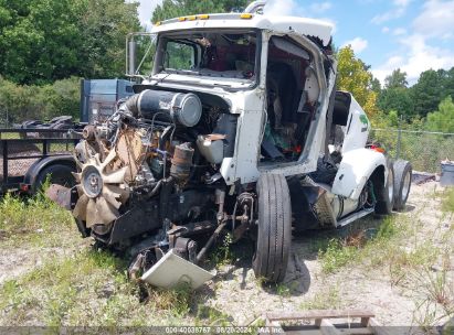 2007 KENWORTH CONSTRUCTION T800 White  Diesel 1XKDDB9X07J189999 photo #3