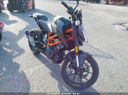 2023 KTM 390 DUKE Orange  Gasoline MD2JPJ409PC231899 photo #1