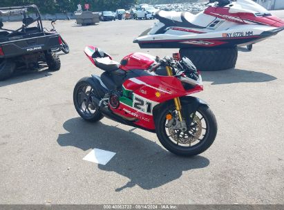 2022 DUCATI PANIGALE V2 Red  Gasoline ZDMHAATW9NB008586 photo #1