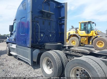 2017 FREIGHTLINER CASCADIA 125 Blue  Diesel 1XKYD49X5NJ496532 photo #4