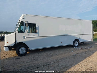 2011 WORKHORSE CUSTOM CHASSIS COMMERCIAL CHASSIS W62 5B4MFG2E2B3446191 photo #3