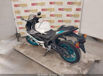 2024 YAMAHA YZFR3 A White  Gasoline MH3RH18Y8RK016658 photo #4