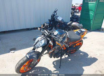 2022 KTM 890 DUKE R Orange  Gasoline VBKTU9408NM830238 photo #3