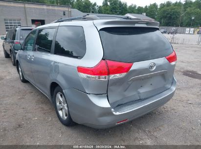 2011 TOYOTA SIENNA LE V6/LE V6 AUTO ACCESS SEAT Silver  Gasoline 5TDKK3DC5BS121955 photo #4