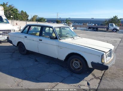 1983 VOLVO 244 DL/GL White  Gasoline YV1AX8846D1885031 photo #1