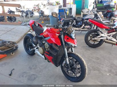 2022 DUCATI STREETFIGHTER V4/V4S Red  Gasoline ZDMFAKNWXNB007280 photo #1