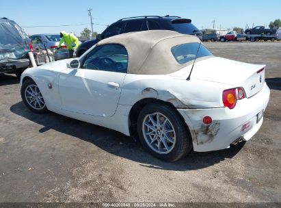 2004 BMW Z4 2.5I White  Gasoline 4USBT335X4LS52765 photo #4