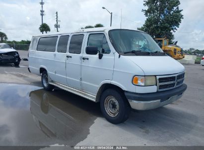 1996 DODGE RAM WAGON B3500 White  Gasoline 2B5WB35Y4TK109027 photo #1