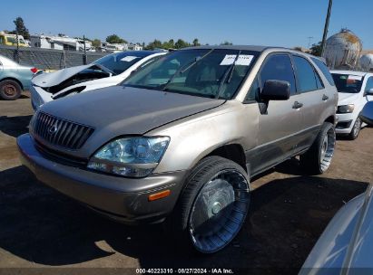 2000 LEXUS RX 300 Gold  Gasoline JT6HF10U9Y0107738 photo #3