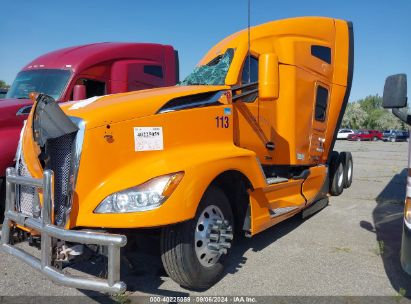 2023 KENWORTH T680 Orange  Diesel 1XKYD49X2PJ216326 photo #3