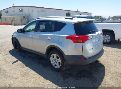 2015 TOYOTA RAV4 LE Silver  Gasoline JTMBFREV7FJ033564 photo #4