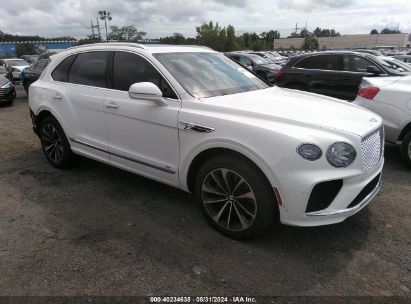 2022 BENTLEY BENTAYGA S/V8 White  Gasoline SJAAM2ZV8NC017235 photo #1