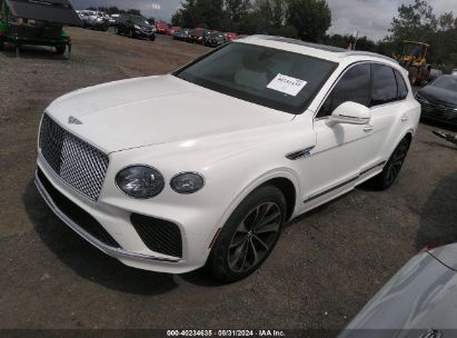 2022 BENTLEY BENTAYGA S/V8 White  Gasoline SJAAM2ZV8NC017235 photo #3