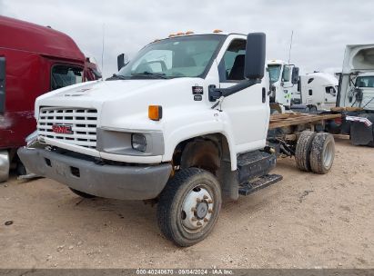 2008 GMC TC5500 White  Diesel 1GDE5C3978F404694 photo #3