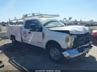 2019 FORD F-350 CHASSIS XL White  Diesel 1FD8X3ET9KEF25630 photo #1