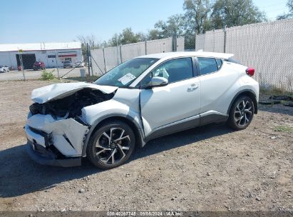 2018 TOYOTA C-HR XLE White  Gasoline NMTKHMBX1JR052415 photo #3