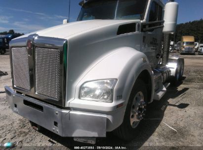 2017 KENWORTH T880 White  Diesel 1XKZD49X5HJ150599 photo #3