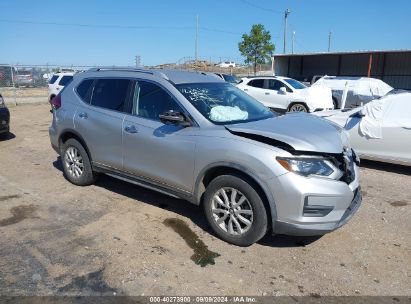 2018 NISSAN ROGUE SV Silver  Gasoline KNMAT2MV4JP588815 photo #1