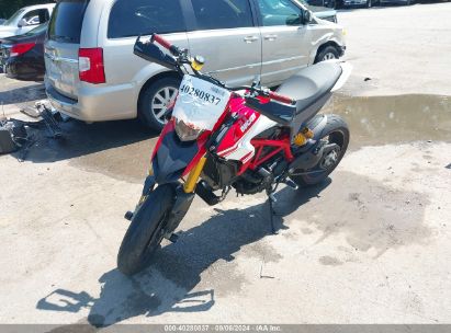 2018 DUCATI HYPERMOTARD 939 Red  Gasoline ZDM1YBJS9JB013770 photo #3