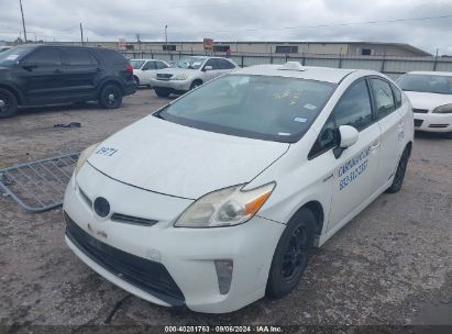 2014 TOYOTA PRIUS TWO White  Hybrid JTDKN3DUXE0359422 photo #3