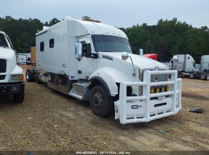 2017 KENWORTH T880 White  Diesel 1XKZD40X1HJ159135 photo #1