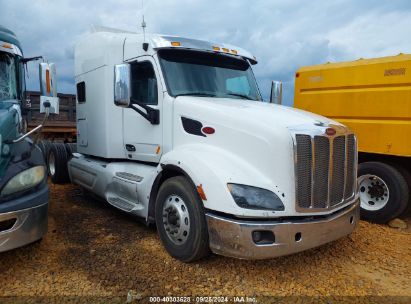 2016 PETERBILT 579 White  Diesel 1XPBD49XXGD301008 photo #1