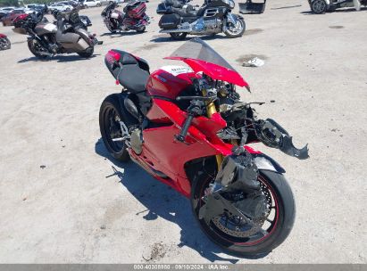 2015 DUCATI SUPERBIKE 1299 PANIGALE/S Red  Gasoline ZDM14BYW6FB025693 photo #1