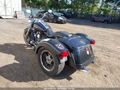 2015 HARLEY-DAVIDSON FLRT FREE WHEELER 1HD1MCM18FB852492 photo #4
