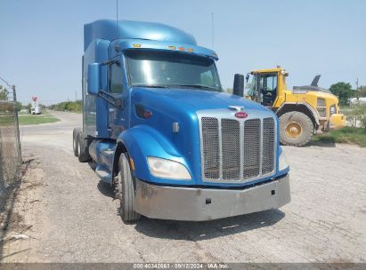 2015 PETERBILT 579 Blue  Diesel 1XPBD49XXFD273662 photo #1