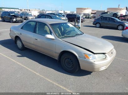 1997 TOYOTA CAMRY LE/XLE Gold  Gasoline JT2BG22K5V0026818 photo #1