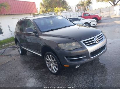 2008 VOLKSWAGEN TOUAREG 2 V8 FSI Gray  Gasoline WVGCB77L58D046181 photo #1