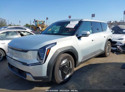 2024 KIA EV9 LIGHT LONG RANGE Silver  Electric KNDAB5S18R6027314 photo #3