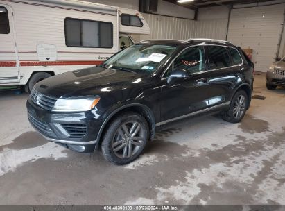 2016 VOLKSWAGEN TOUAREG VR6 LUX Black  Gasoline WVGEF9BP3GD010636 photo #3