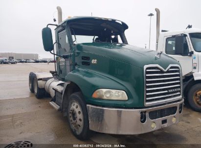 2013 MACK CXU613 CXU600 Green  Diesel 1M1AW09YXDM032836 photo #1