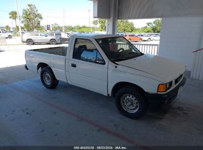 1992 ISUZU CONVENTIONAL SHORT BED White  Gasoline JAACL11L8N7212797 photo #1