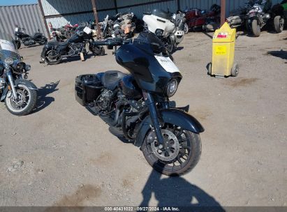 2018 HARLEY-DAVIDSON FLHXS STREET GLIDE SPECIAL Black  Gasoline 1HD1KRC3XJB622702 photo #1