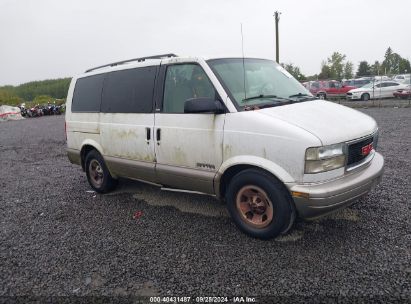 2001 GMC SAFARI SLE White  Gasoline 1GKDM19W01B517389 photo #1