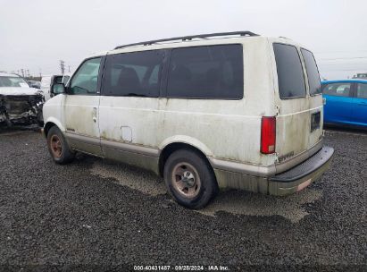 2001 GMC SAFARI SLE White  Gasoline 1GKDM19W01B517389 photo #4