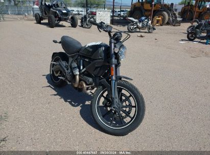 2016 DUCATI SCRAMBLER 800 Black  Gasoline ML015ANM9GT010087 photo #1