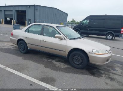 2000 HONDA ACCORD 2.3 LX Gold  Gasoline 1HGCG5543YA023510 photo #1