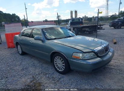 2005 LINCOLN TOWN CAR SIGNATURE Green  Gasoline 1LNHM81W75Y661294 photo #1