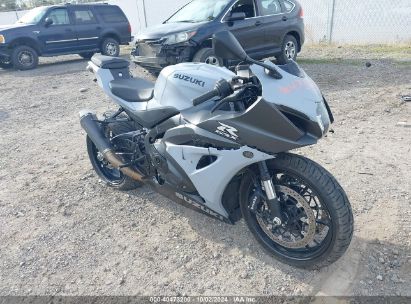 2022 SUZUKI GSX-R1000 Gray  Gasoline JS1DM11B6N7100320 photo #1