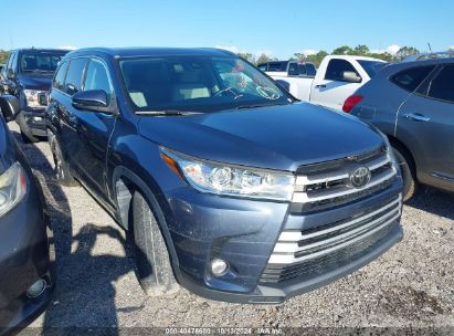 2018 TOYOTA HIGHLANDER XLE Navy  Gasoline 5TDKZRFH9JS260413 photo #1