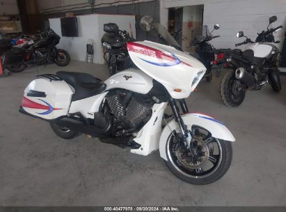 2014 VICTORY MOTORCYCLES CROSS COUNTRY White  Other 5VPDW36N4E3033207 photo #1