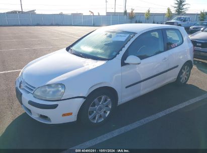 2007 VOLKSWAGEN RABBIT 2-DOOR White  Gasoline WVWBR71K77W050652 photo #3