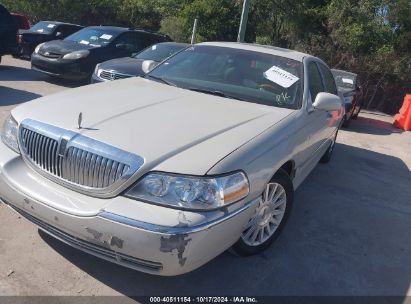 2007 LINCOLN TOWN CAR DESIGNER SERIES Beige  Flexible Fuel 1LNHM83V57Y623215 photo #3