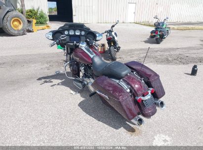 2022 HARLEY-DAVIDSON FLHX Maroon  Gasoline 1HD1KBC17NB613791 photo #4