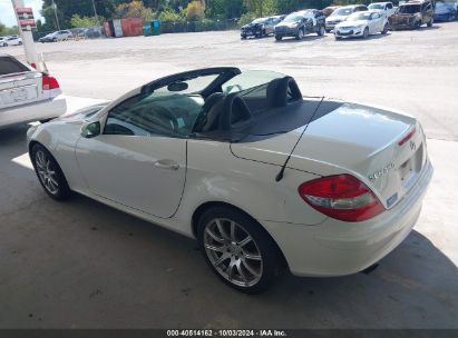 2005 MERCEDES-BENZ SLK 350 White  Gasoline WDBWK56F35F075601 photo #4