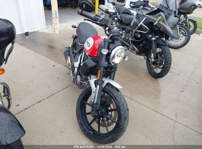 2018 DUCATI SCRAMBLER 800 Red  Gasoline ML015ANM8JT013490 photo #1